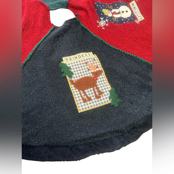 Vintage Christmas tree skirt - Picture 3 of 5
